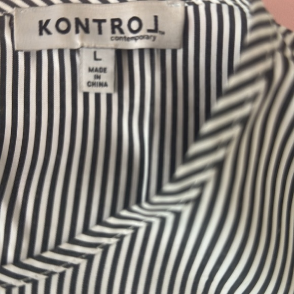 Striped Ruffle‎ Sleeve Top with Pearls - Picture 6 of 7